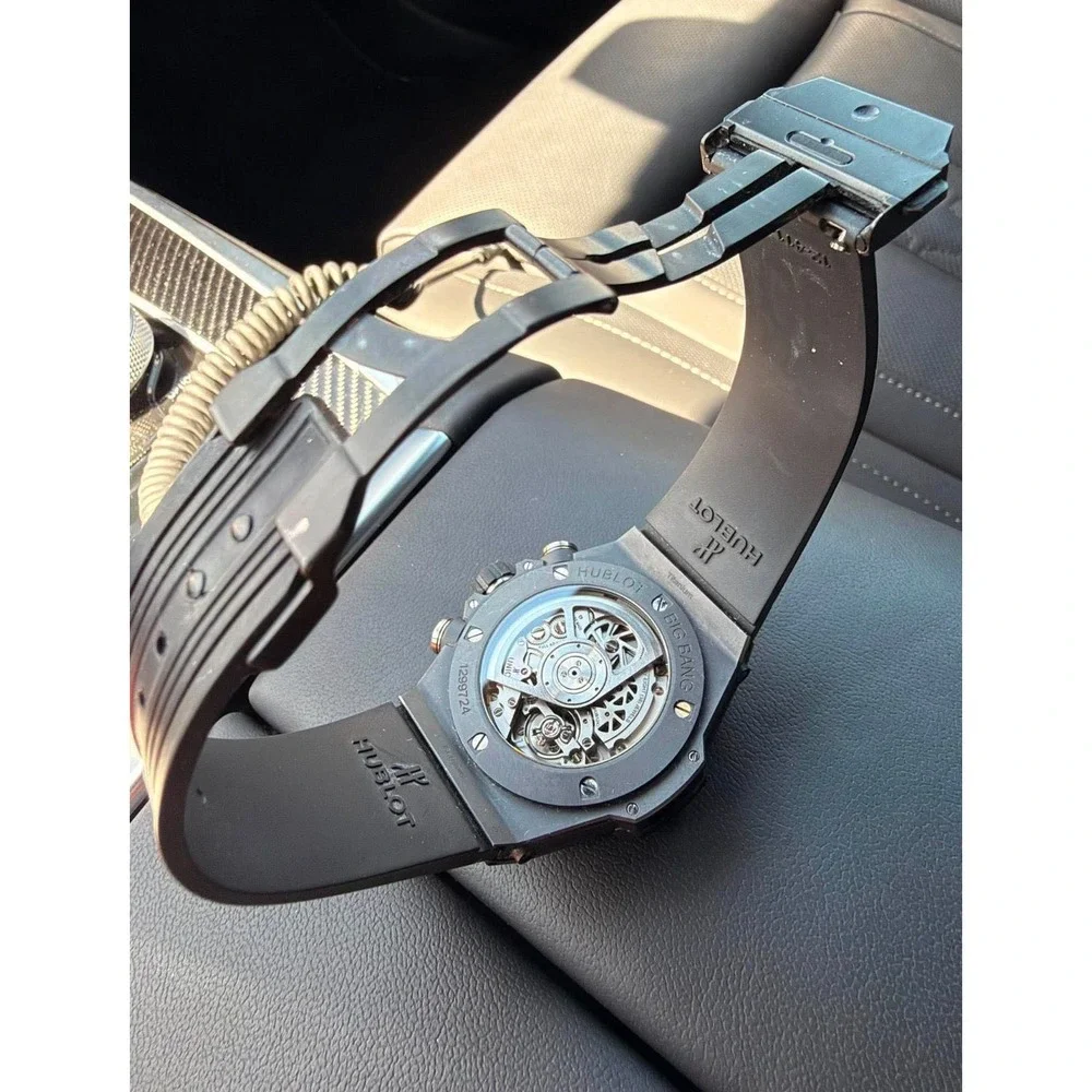 Hublot Big Bang Unico Black Magic Ceramic 45mm Watch 411.CI.1170.RX + 5 Straps